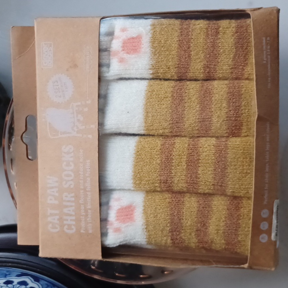 URBAN OUTFITTER CAT PAWS CHAIR LEG SOCKS NEW IN PACKAGE